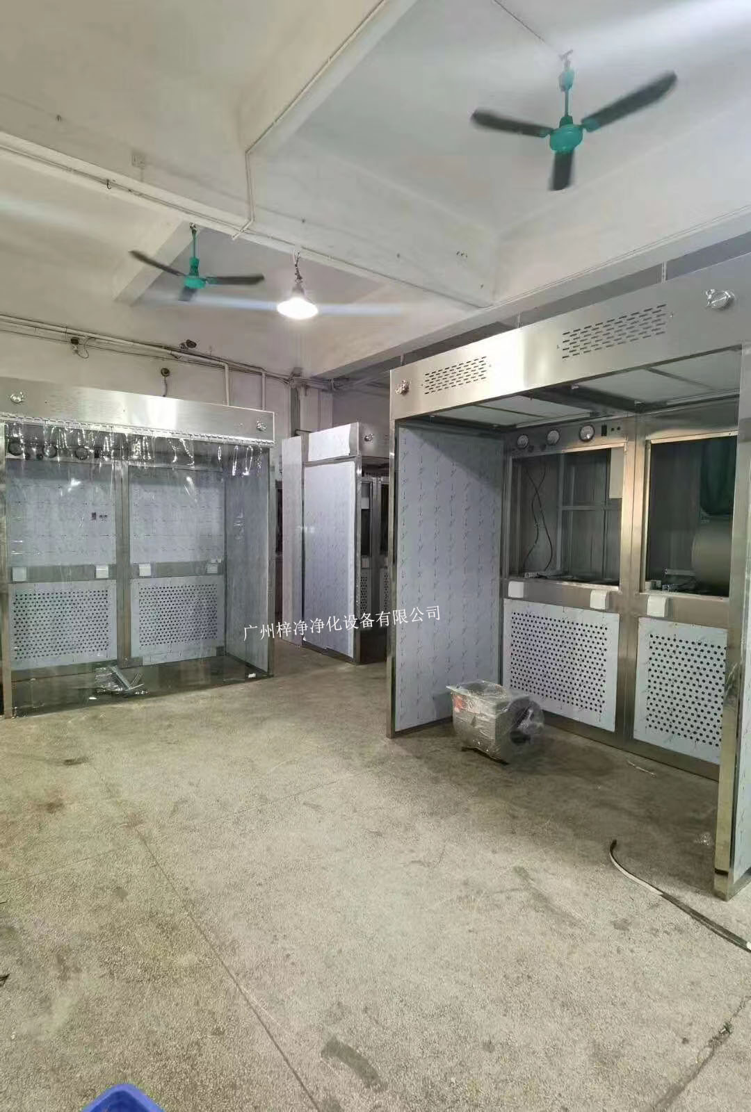 负压称量室糖心VLOG官方网站入口由工作区、回风箱体、风机箱体、出风箱体及外箱体几大部分拼装而成。